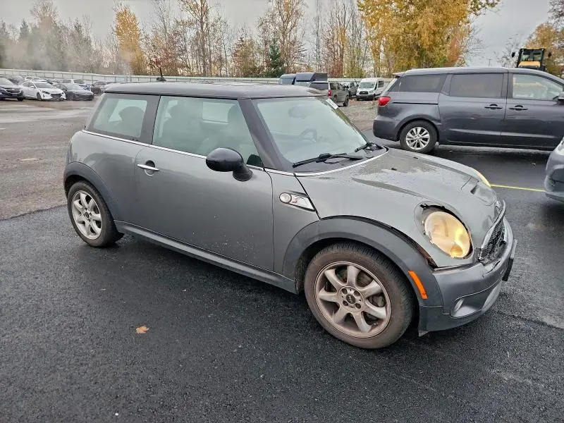 2010 MINI COOPER S  