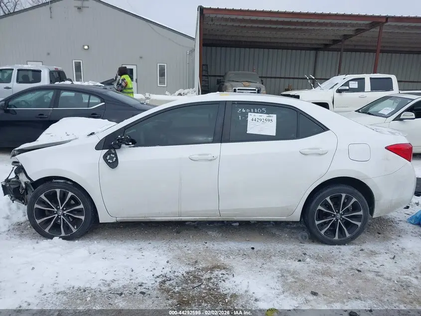 2017 TOYOTA COROLLA SE