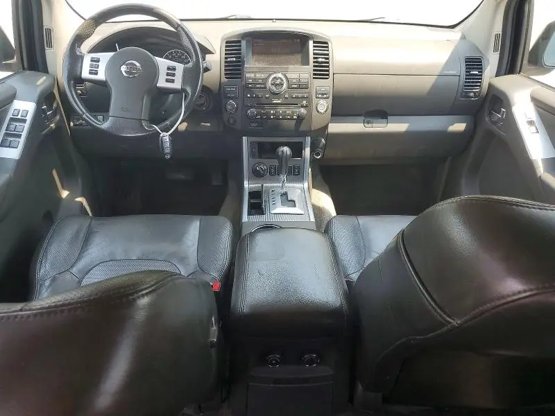2011 NISSAN PATHFINDER S  