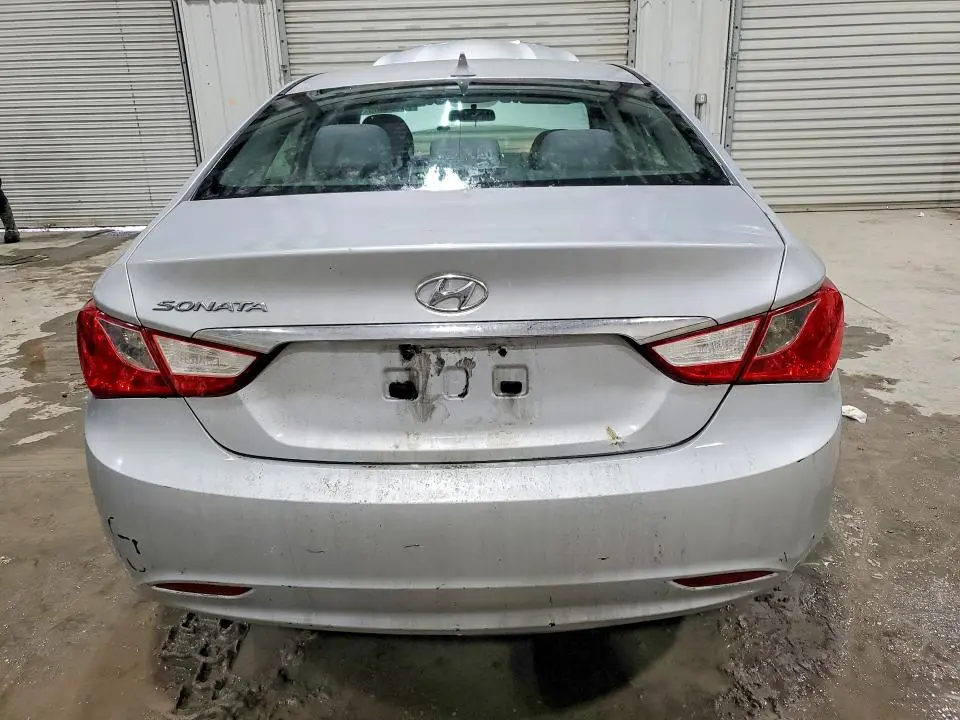 2011 HYUNDAI SONATA GLS  