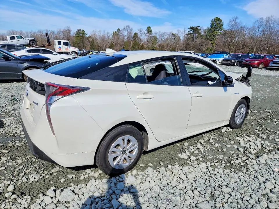2017 TOYOTA PRIUS   