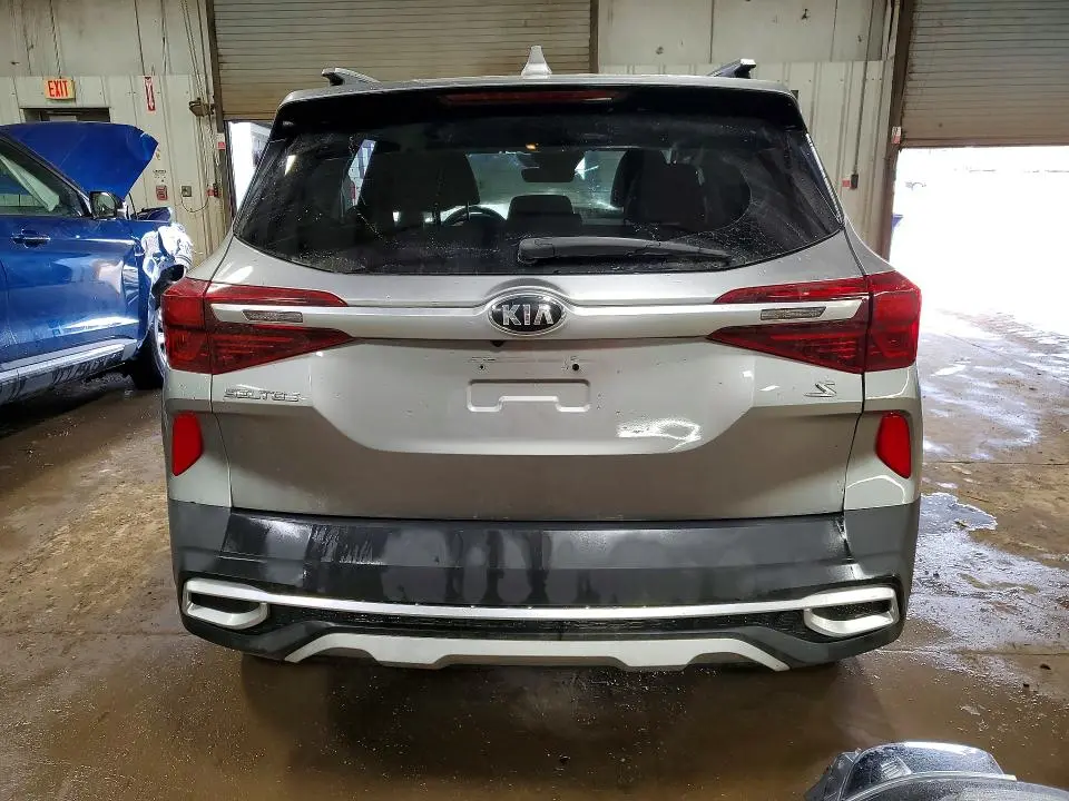 2021 KIA SELTOS S  
