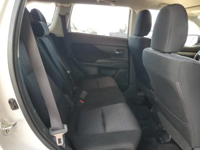 2014 MITSUBISHI OUTLANDER ES  