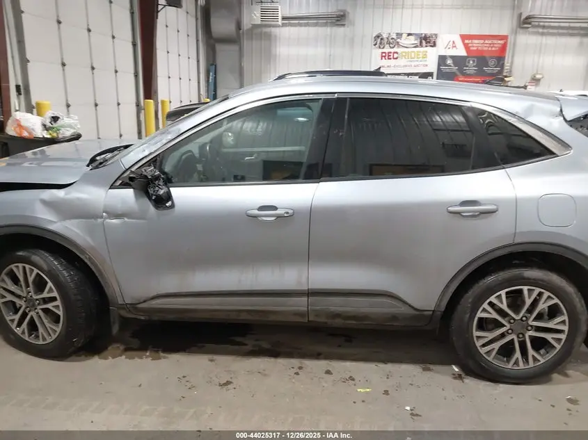 2022 FORD ESCAPE SEL HYBRID