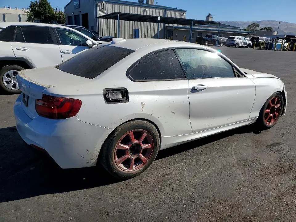 2016 BMW M235I   