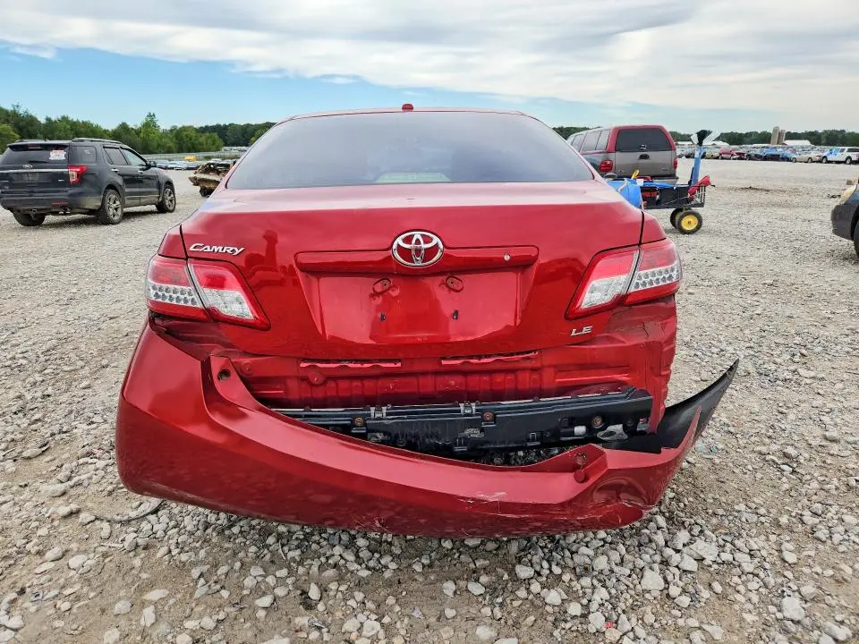 2011 TOYOTA CAMRY LE  