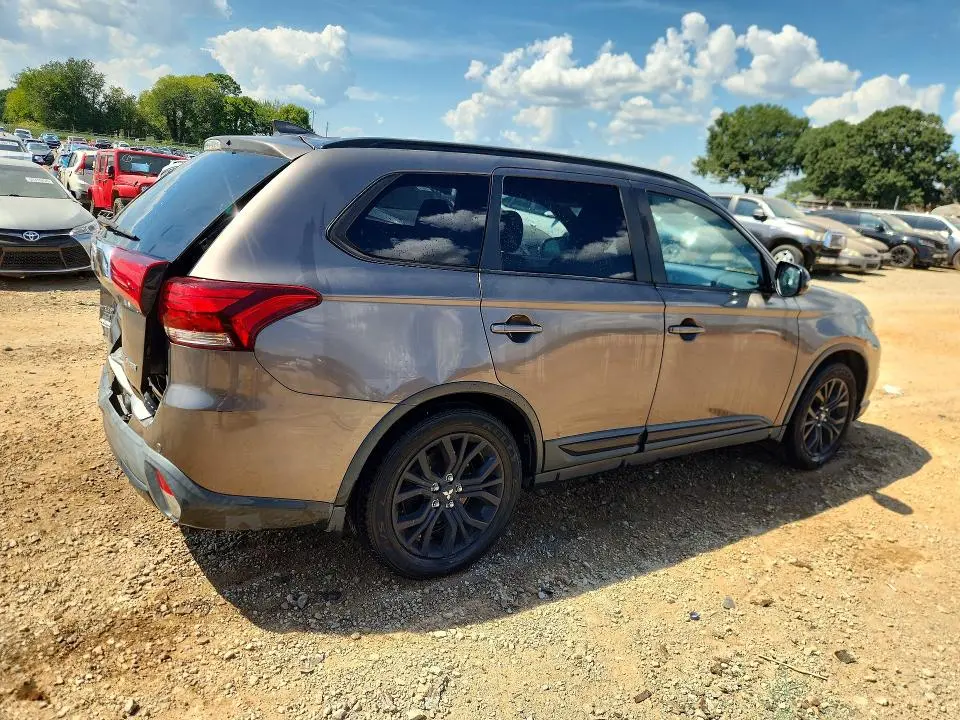 2018 MITSUBISHI OUTLANDER SE  