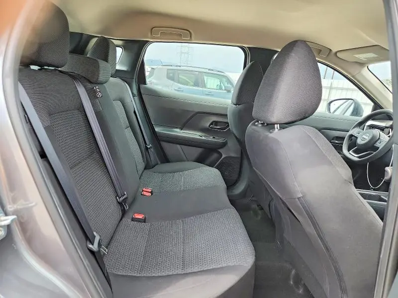 2025 NISSAN KICKS S  