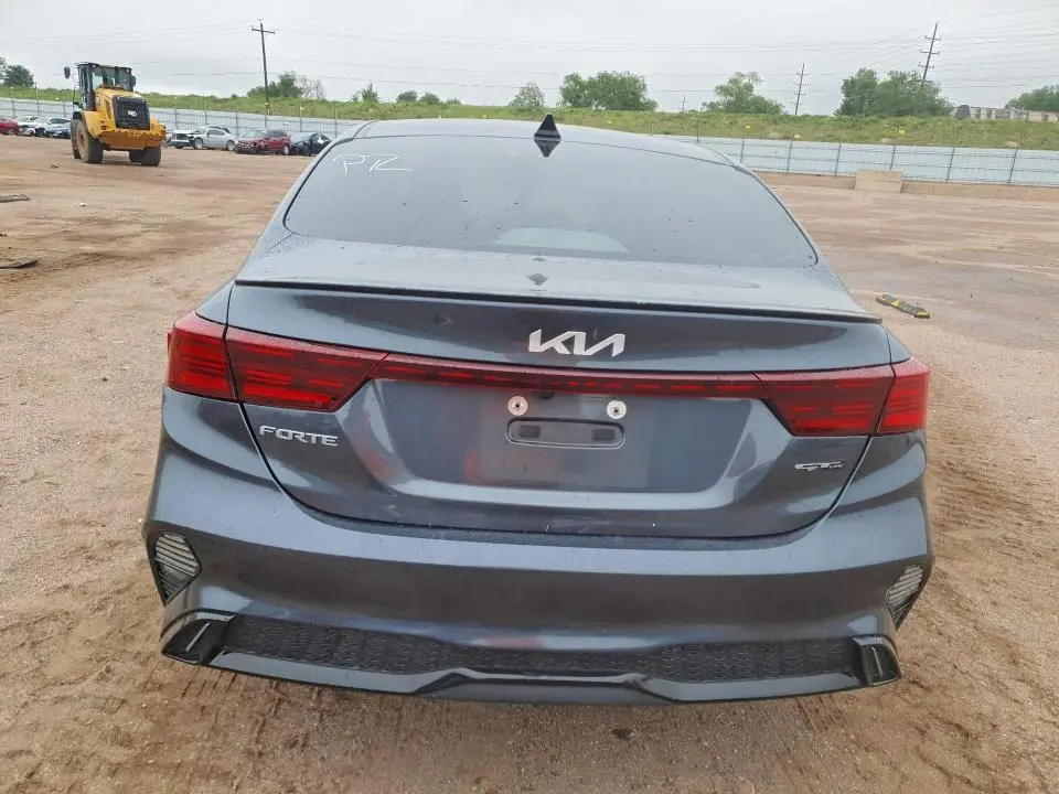 2022 KIA FORTE GT LINE  