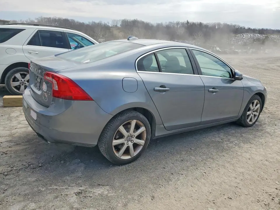 2016 VOLVO S60 PREMIER  