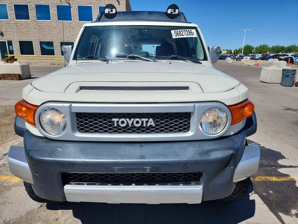 2011 TOYOTA FJ CRUISER BASE  