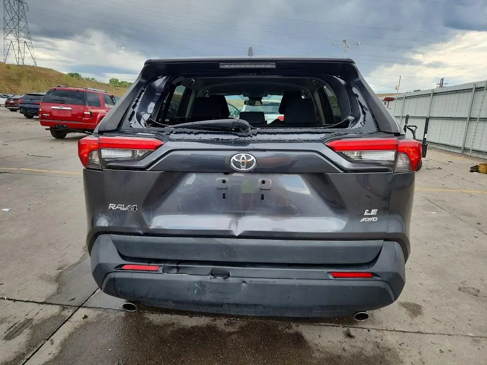 2021 TOYOTA RAV4 LE  