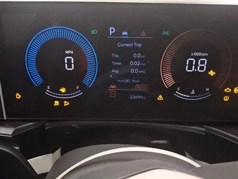 2025 HYUNDAI SANTA FE SE  