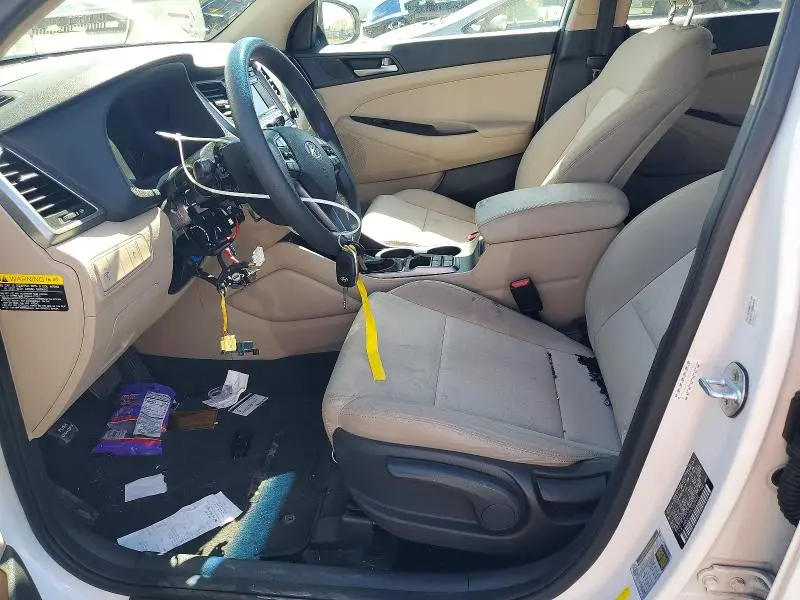 2018 HYUNDAI TUCSON SE  