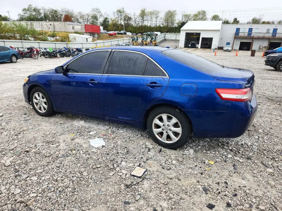 2011 TOYOTA CAMRY LE  