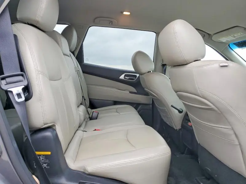 2016 NISSAN PATHFINDER S  