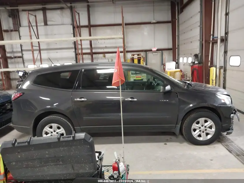 2014 CHEVROLET TRAVERSE LS