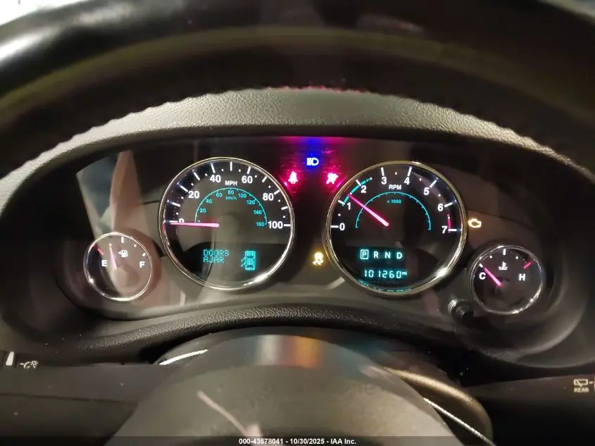 2017 JEEP WRANGLER UNLIMITED SAHARA 4X4