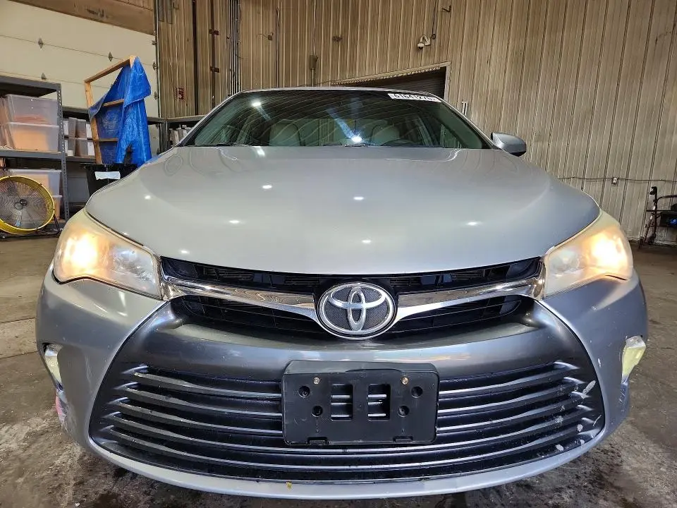 2015 TOYOTA CAMRY XLE  