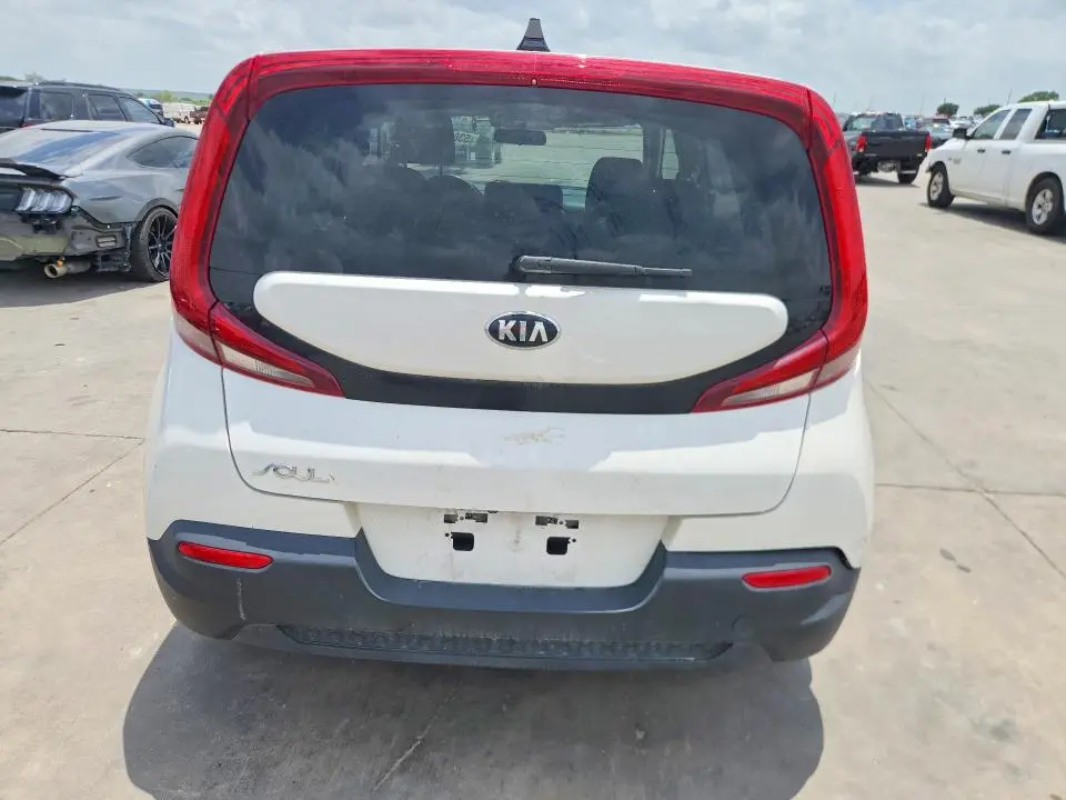 2020 KIA SOUL LX  