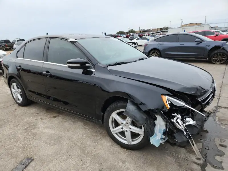 2016 VOLKSWAGEN JETTA SE  