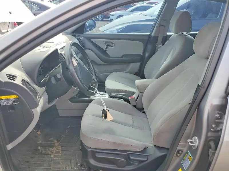 2010 HYUNDAI ELANTRA SE  