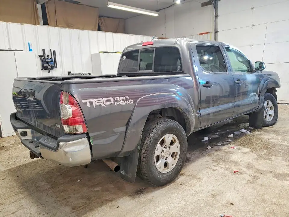 2015 TOYOTA TACOMA V6  