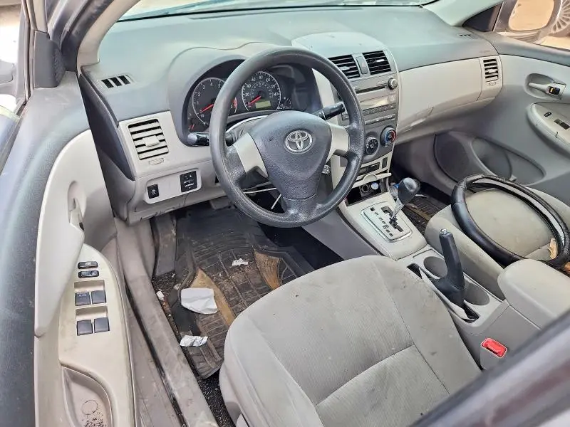 2011 TOYOTA COROLLA LE  