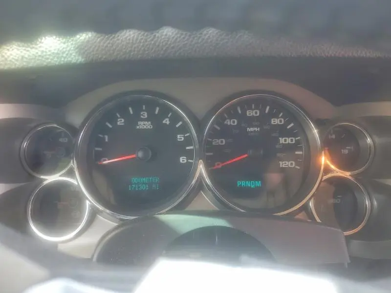 2011 CHEVROLET SILVERADO K1500 LT  