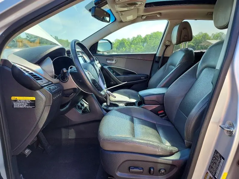 2016 HYUNDAI SANTA FE SE  