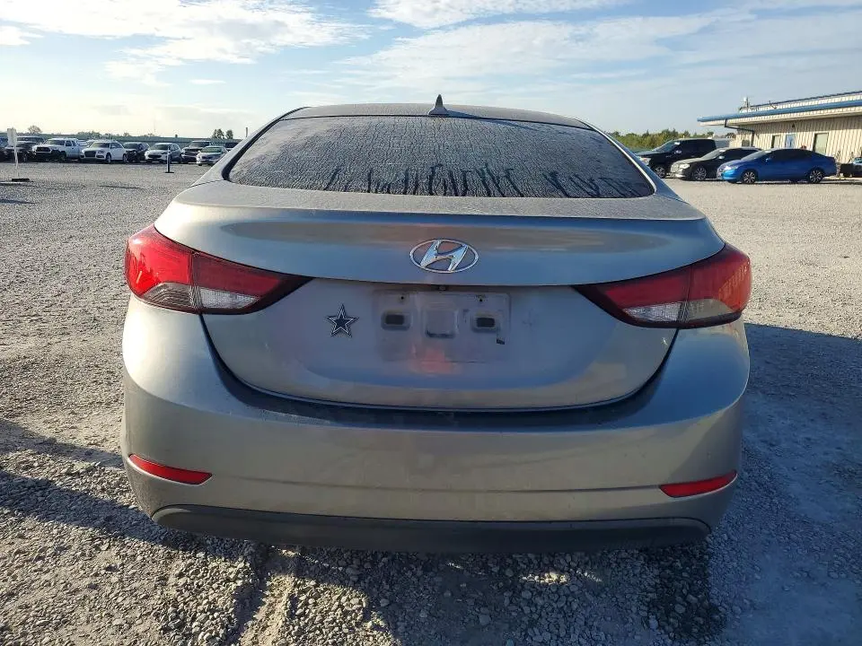 2014 HYUNDAI ELANTRA SE  