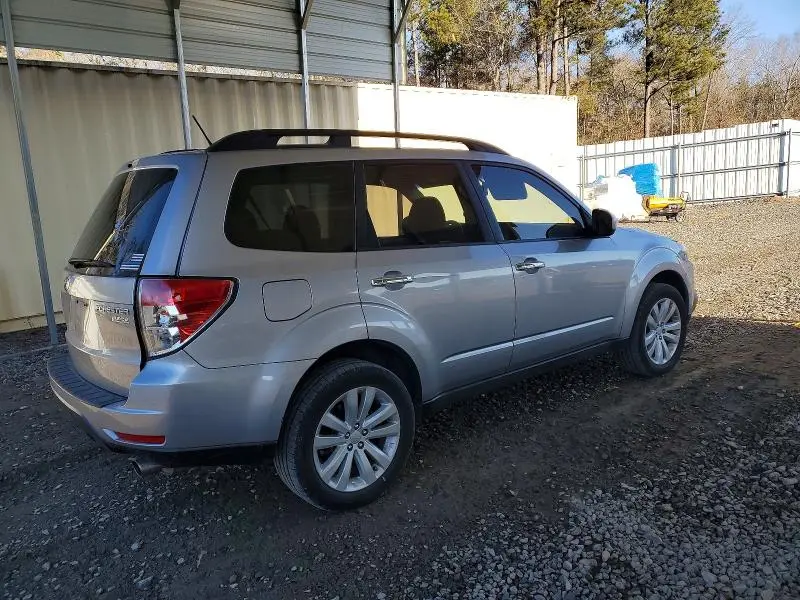 2013 SUBARU FORESTER LIMITED  