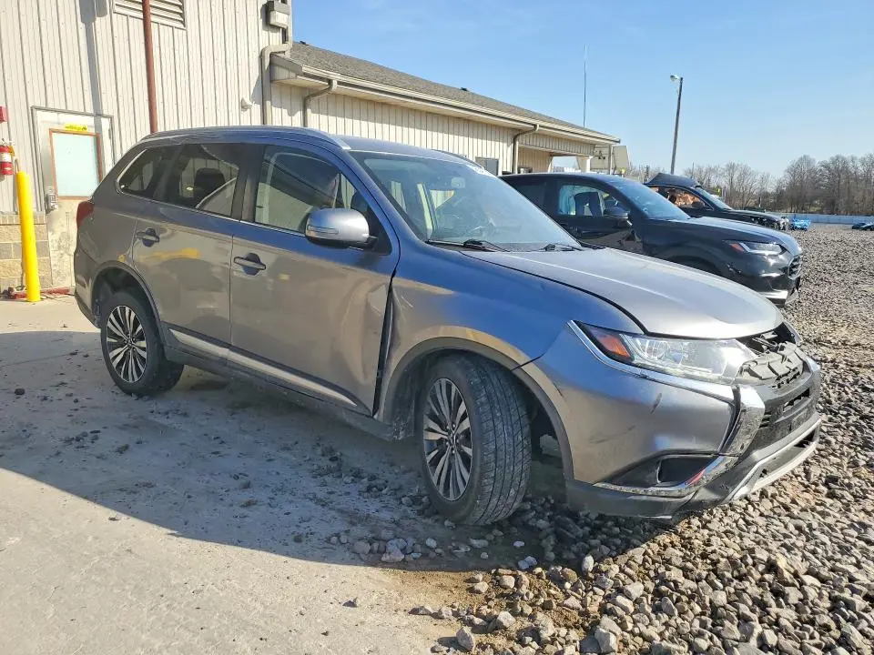 2019 MITSUBISHI OUTLANDER SE  