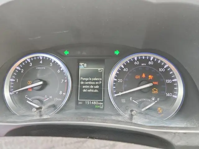 2017 TOYOTA HIGHLANDER SE  