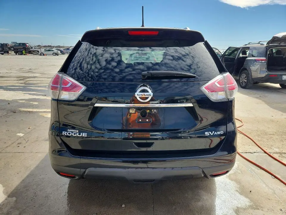 2015 NISSAN ROGUE SV  