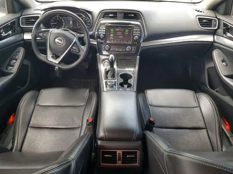 2023 NISSAN MAXIMA SV  
