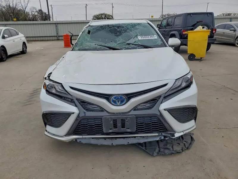 2021 TOYOTA CAMRY XSE  
