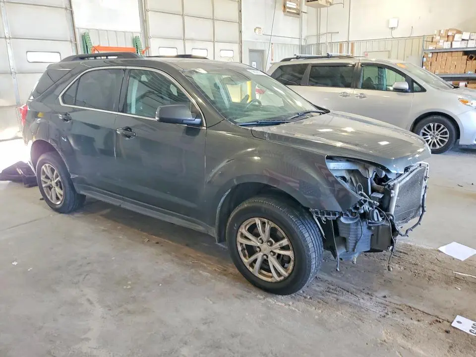 2017 CHEVROLET EQUINOX LT  