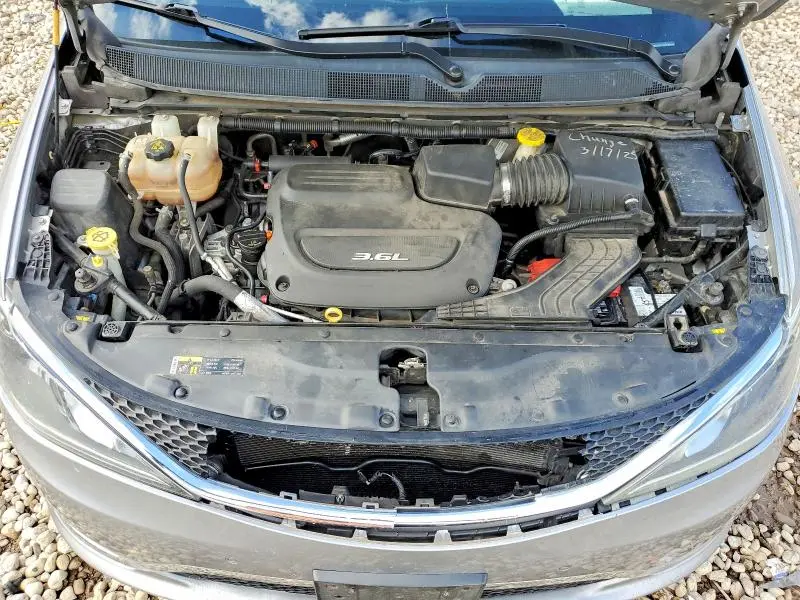 2017 CHRYSLER PACIFICA LIMITED  