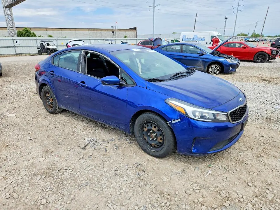 2017 KIA FORTE LX  