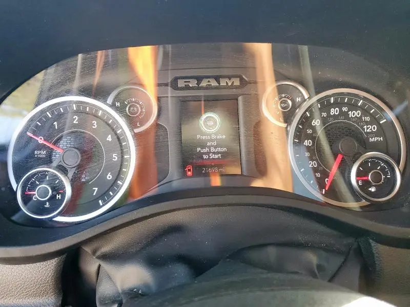 2025 RAM 1500 TRADESMAN  