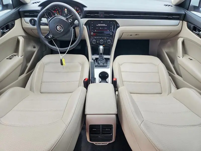 2021 VOLKSWAGEN PASSAT SE  