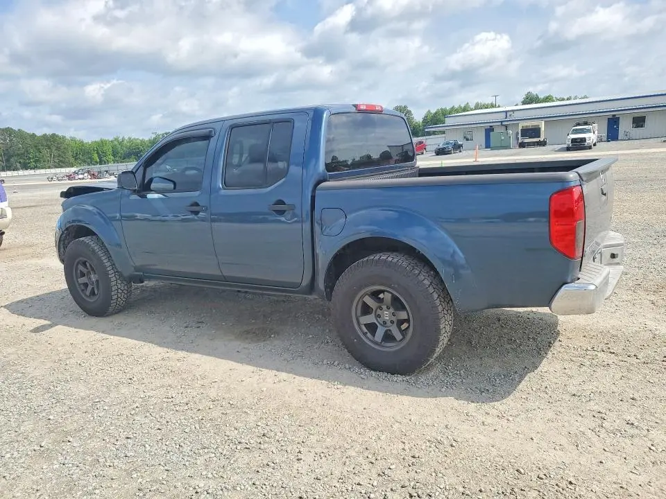 2013 NISSAN FRONTIER S  