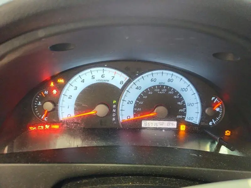 2011 TOYOTA CAMRY SE  