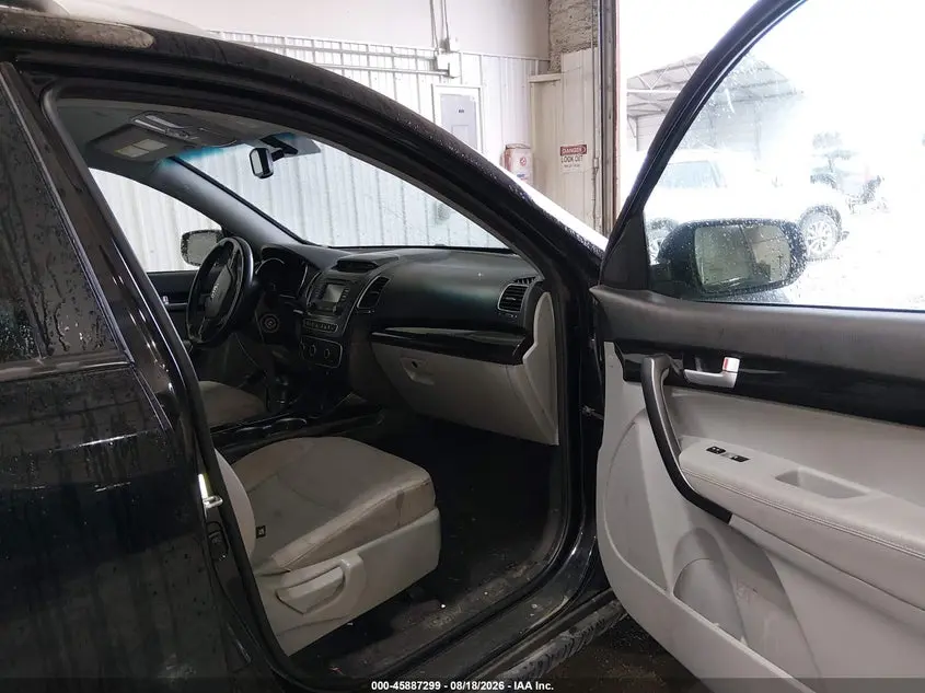 2015 KIA SORENTO LX