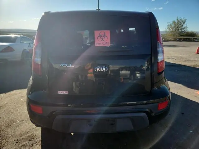2013 KIA SOUL +  