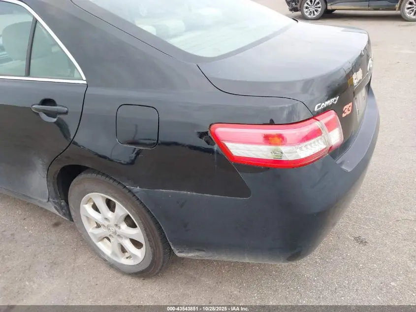 2010 TOYOTA CAMRY SE/LE/XLE