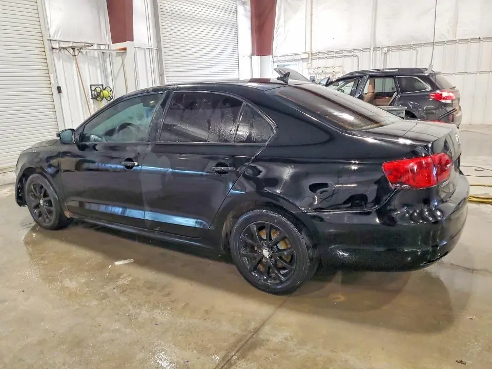 2012 VOLKSWAGEN JETTA SE  