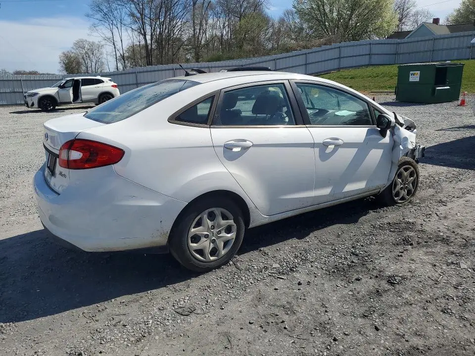 2011 FORD FIESTA SE  