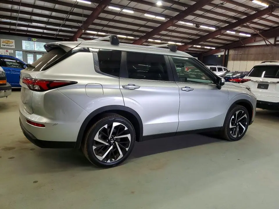 2022 MITSUBISHI OUTLANDER ES  